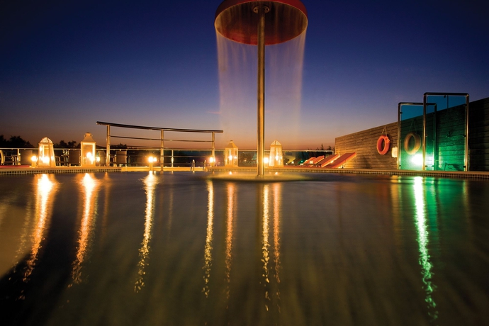 Imagen de la piscina del Hotel Princess Of Naxos. Foto 13