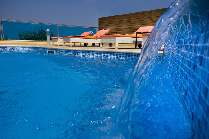 Imagen de la piscina del Hotel Princess Of Naxos. Foto 14