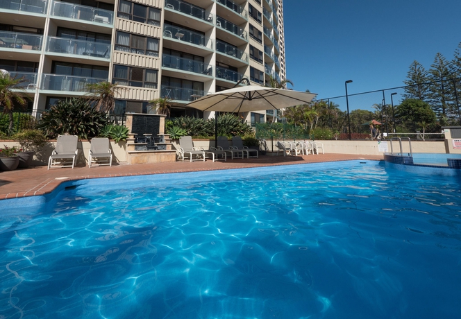 Imagen de la piscina del Hotel Princess Palm On The Beach. Foto 15