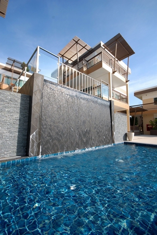 Imagen de la piscina del Hotel Princess Seaview Resort and Spa. Foto 14