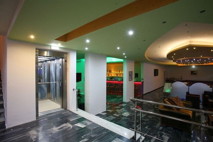 Imagen de los interiores del Hotel Princessa Riviera Resort. Foto 13
