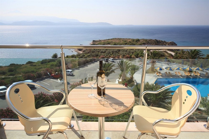 Imagen de los exteriores del Hotel Princessa Riviera Resort. Foto 10