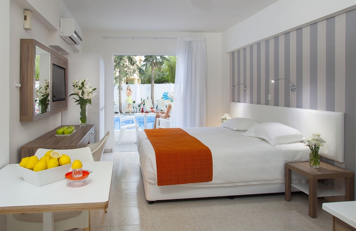 Imagen de la habitación del Hotel Princessa Vera Apartments. Foto 10