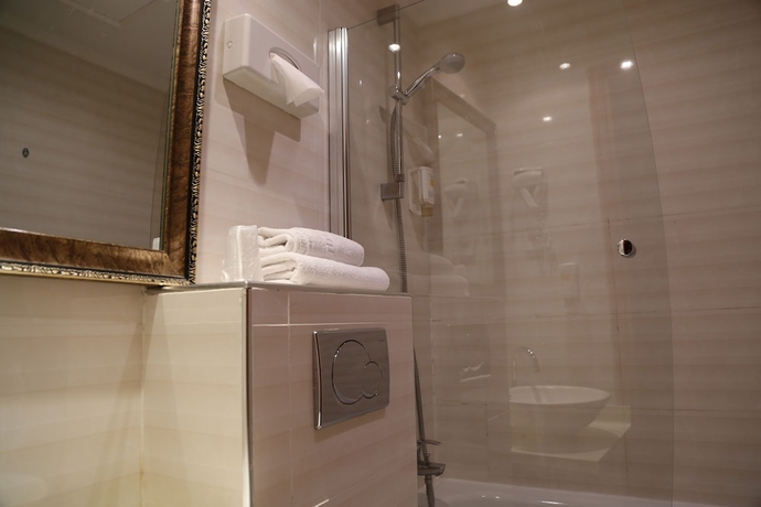 Imagen de la habitación del Hotel Princesse Isabelle. Foto 10