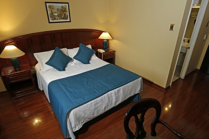 Imagen de la habitación del Hotel Principado De Asturias. Foto 7