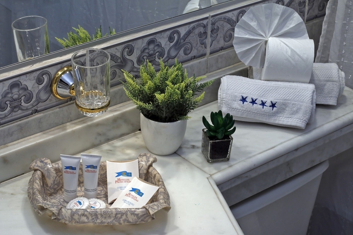 Imagen de la habitación del Hotel Principado De Asturias. Foto 9