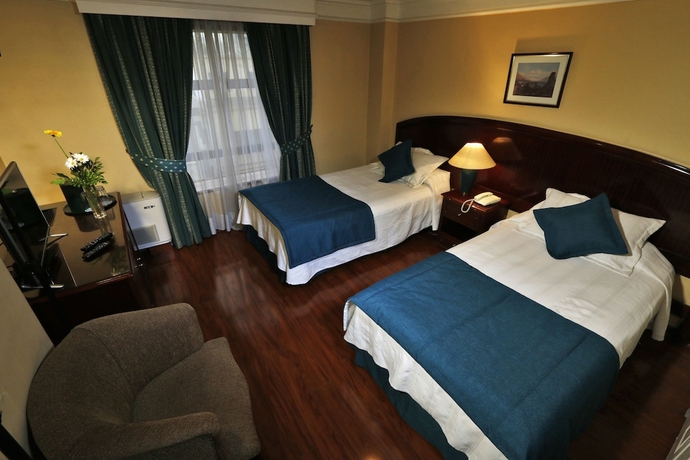 Imagen de la habitación del Hotel Principado De Asturias. Foto 10