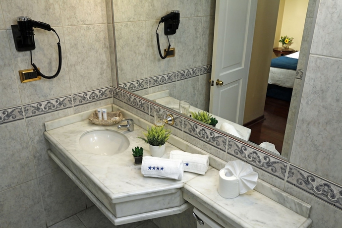 Imagen de la habitación del Hotel Principado De Asturias. Foto 14