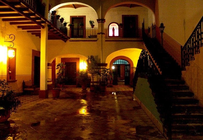 Imagen de los interiores del Hotel Principal. Foto 12