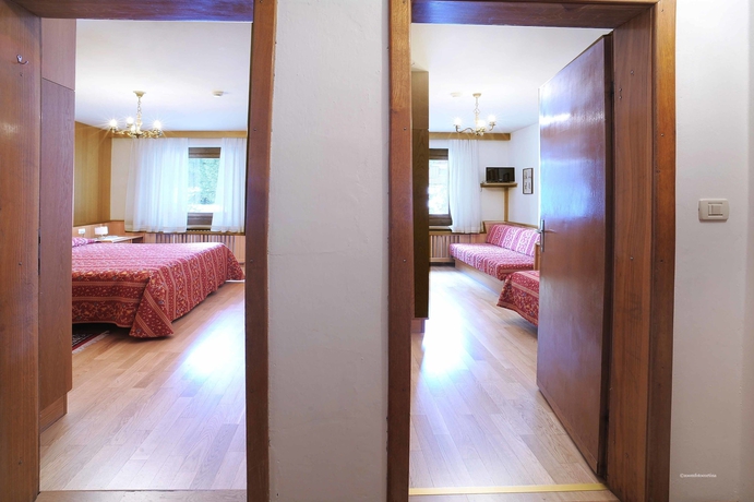 Imagen de la habitación del Hotel Principe, Cortina d'Ampezzo . Foto 9