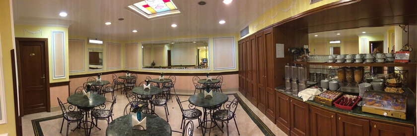 Imagen del bar/restaurante del Hotel Principe Di Piemonte, Porta Maggiore - San Giov. Foto 4