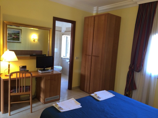 Imagen de la habitación del Hotel Principe Di Piemonte, Roma. Foto 5