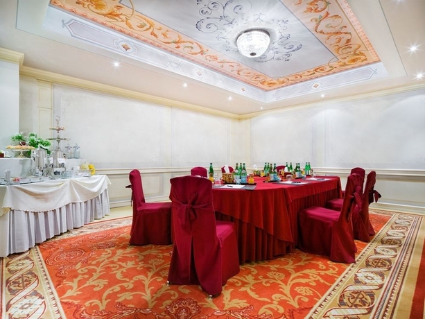 Imagen de los interiores del Hotel Principe Di Savoia. Foto 16