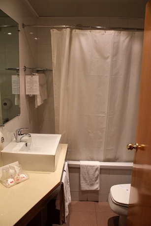 Imagen de la habitación del Hotel Principe Lisboa. Foto 5