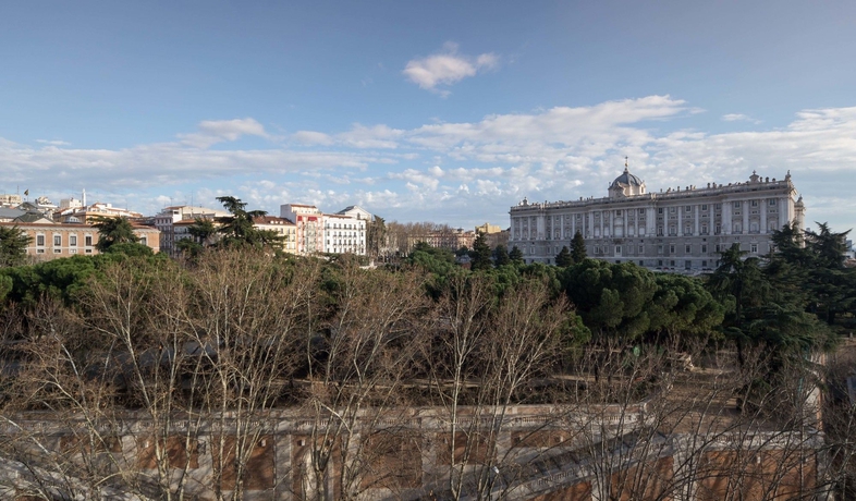 Imagen de los exteriores del Hotel Principe Pio. Foto 10