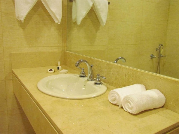 Imagen de la habitación del Hotel Principe and Suites. Foto 2
