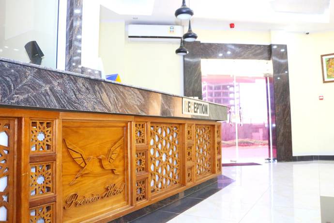 Imagen de los interiores del Hotel Prinias. Foto 18