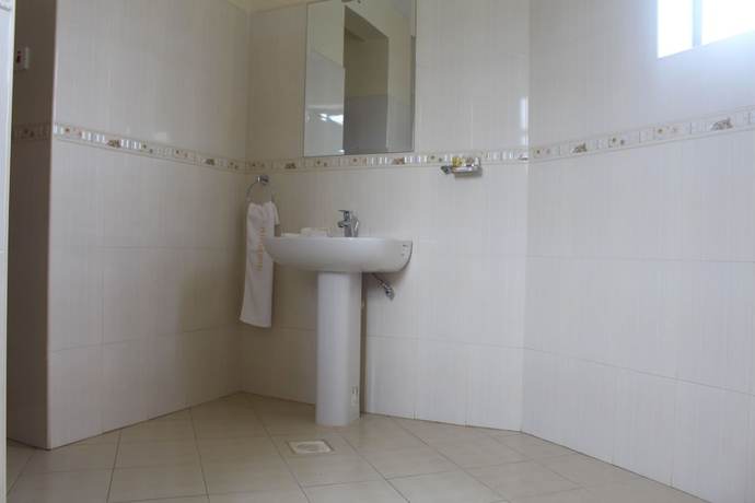 Imagen de la habitación del Hotel Prinias. Foto 8