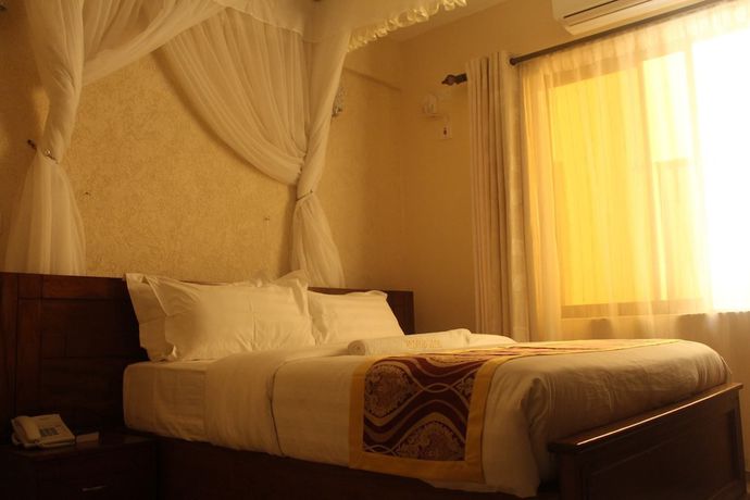 Imagen de la habitación del Hotel Prinias. Foto 10