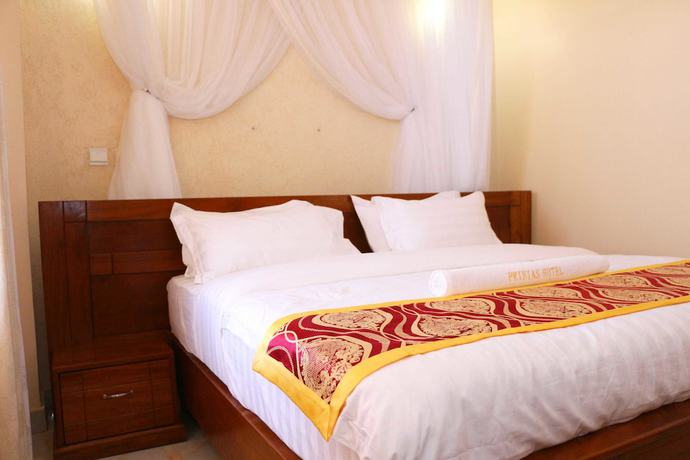 Imagen de la habitación del Hotel Prinias. Foto 13