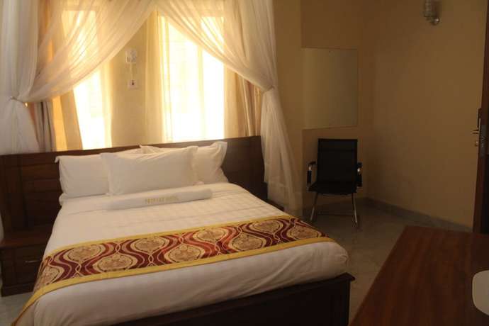 Imagen de la habitación del Hotel Prinias. Foto 14