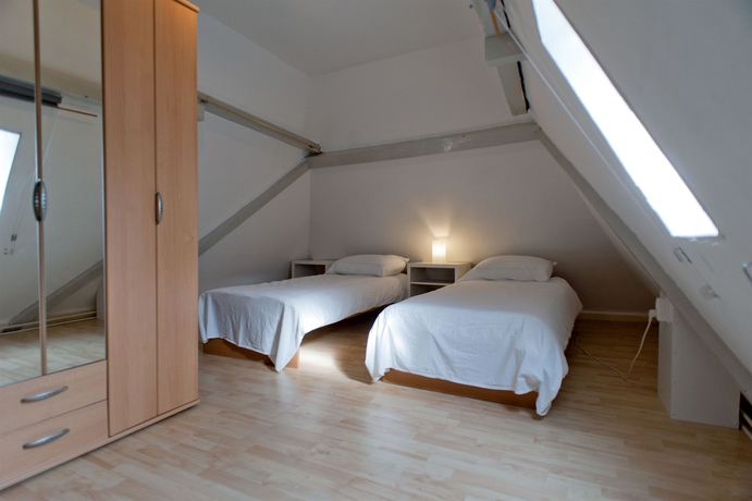 Imagen de la habitación del Hotel Prins Hendrik. Foto 11