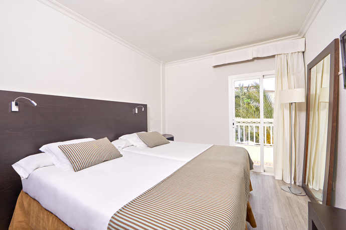 Imagen de la habitación del Hotel Prinsotel La Dorada. Foto 8