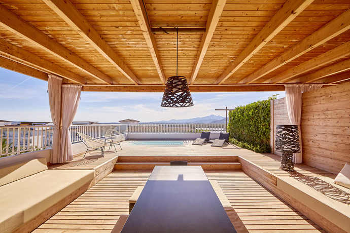 Imagen de los exteriores del Hotel Prinsotel La Dorada. Foto 13