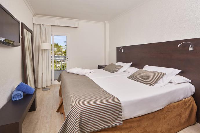 Imagen de la habitación del Hotel Prinsotel La Dorada. Foto 10