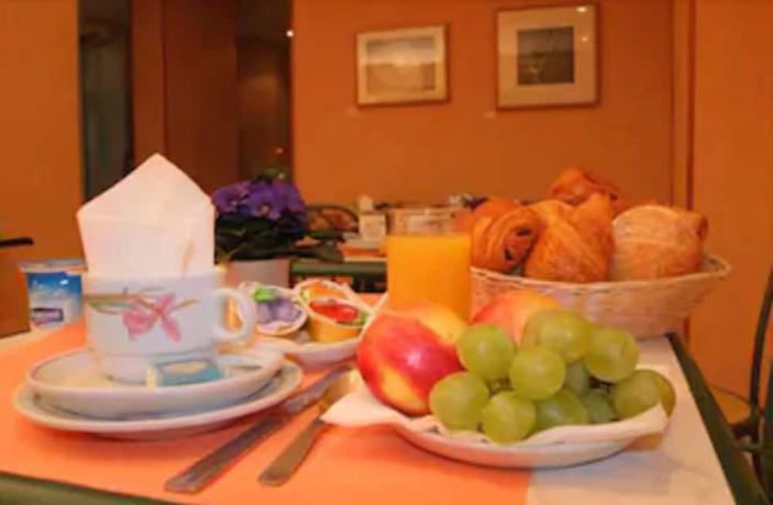 Imagen del bar/restaurante del Hotel Printania, Porte de Versailles. Foto 8