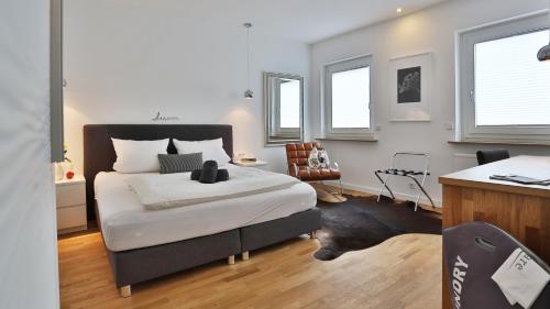 Imagen de la habitación del Hotel Prinz Carl. Foto 19