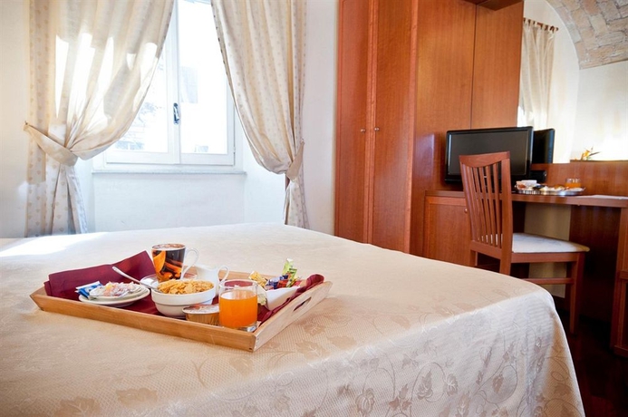 Imagen de la habitación del Hotel Priscilla. Foto 10