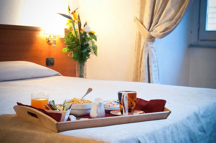 Imagen de la habitación del Hotel Priscilla. Foto 11