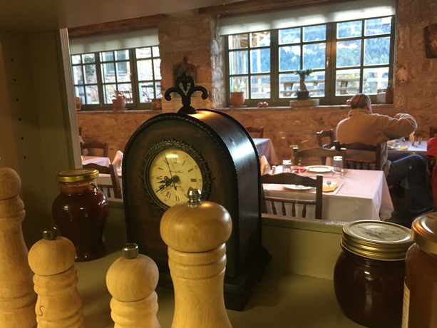 Imagen del bar/restaurante del Hotel Pritanio. Foto 11