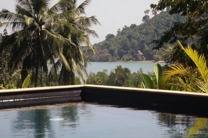 Imagen de la piscina del Hotel Privacy Resort Koh Chang. Foto 14