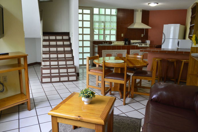 Imagen de los exteriores del Hotel Privada 400 Casas and Suites. Foto 7