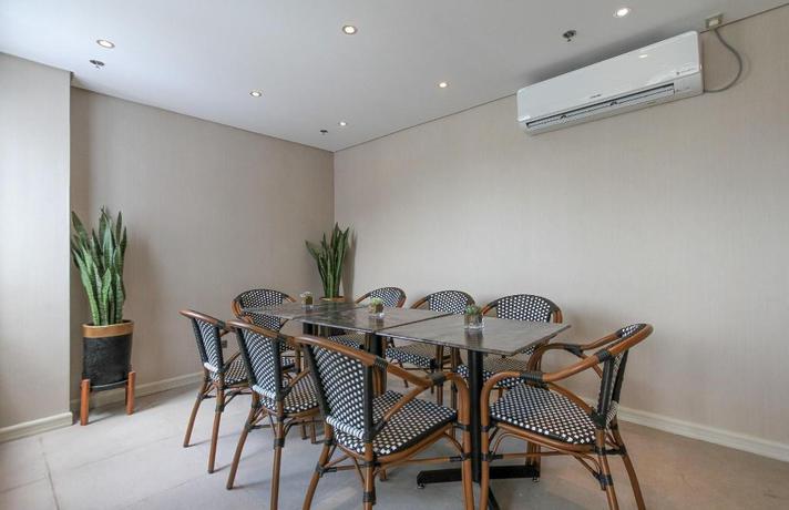 Imagen del bar/restaurante del Hotel Privato Makati. Foto 8