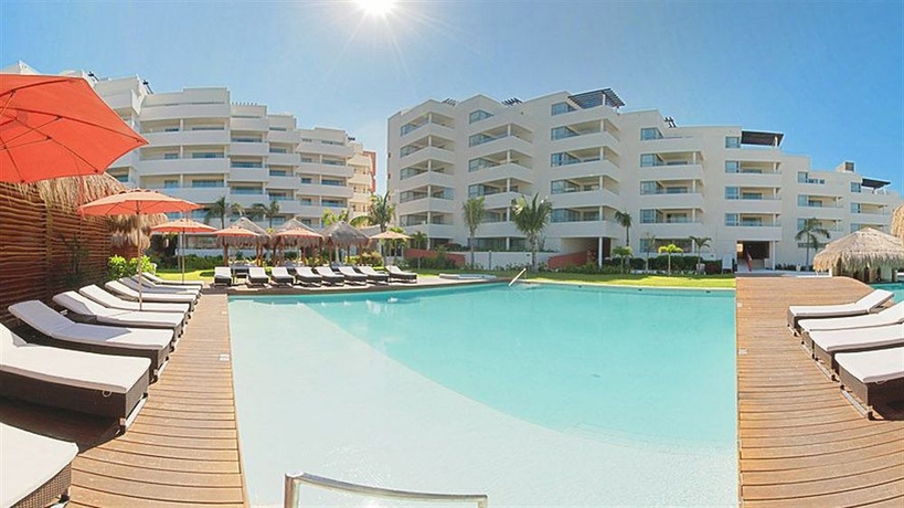 Imagen de la piscina del Hotel Privilege Aluxes Isla Mujeres Adults Only. Foto 13