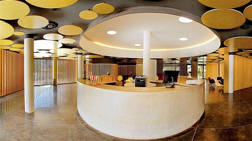 Imagen de los interiores del Hotel Privilege Aluxes Isla Mujeres Adults Only. Foto 10