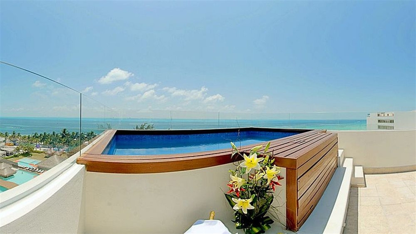 Imagen de los exteriores del Hotel Privilege Aluxes Isla Mujeres Adults Only. Foto 8