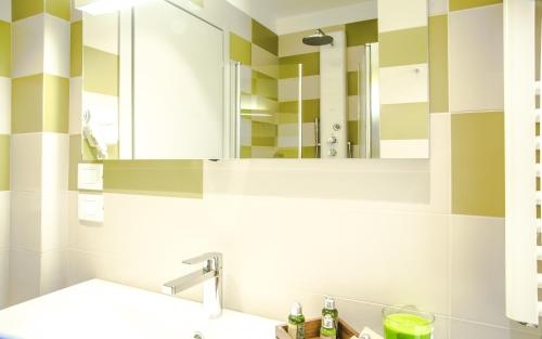 Imagen de la habitación del Hotel Privilege Apartments. Foto 7