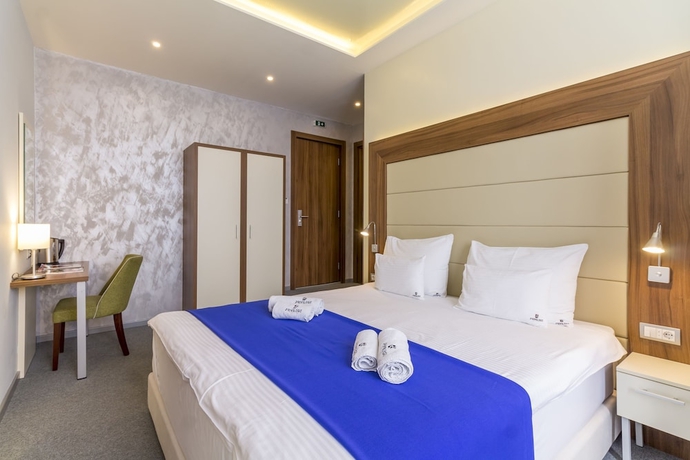 Imagen de la habitación del Hotel Privilege Suites By Central Park. Foto 11