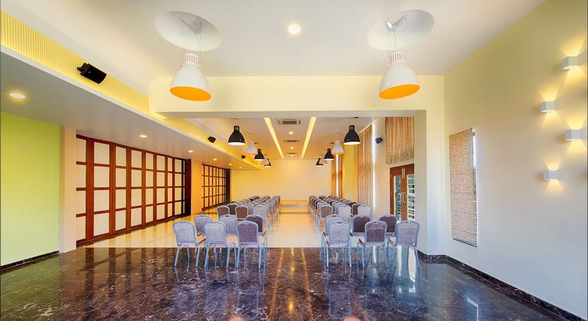 Imagen de los interiores del Hotel Priyadarshini Classic. Foto 14