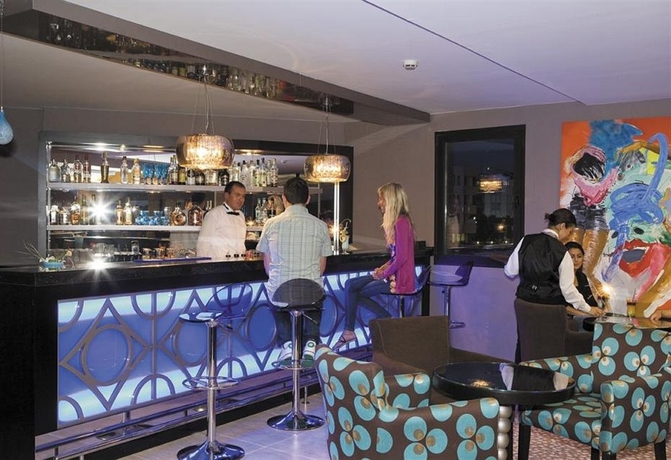 Imagen del bar/restaurante del Hotel Pırıl Thermal and Beauty Spa. Foto 3