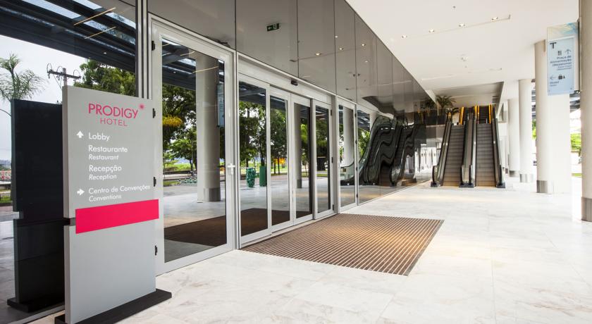 Imagen de los interiores del Hotel Prodigy Santos Dumont by Wish. Foto 10