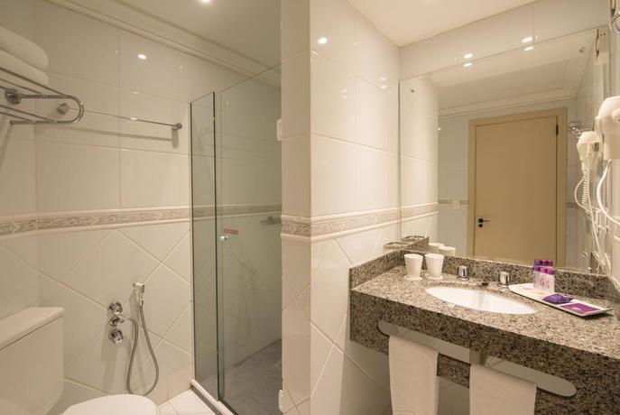Imagen de la habitación del Hotel Prodigy Serrano. Foto 4