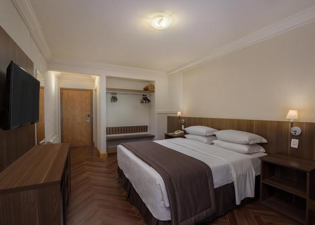 Imagen de la habitación del Hotel Prodigy Serrano. Foto 5
