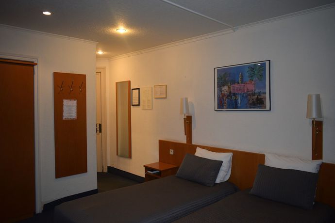 Imagen de la habitación del Hotel Professor. Foto 2