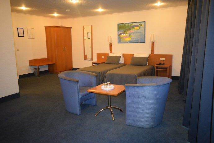 Imagen de la habitación del Hotel Professor. Foto 6