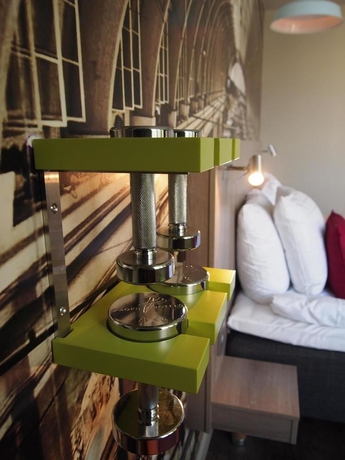 Imagen de la habitación del Hotel Profilhotels Central. Foto 6